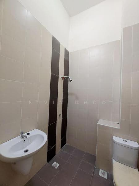 Rumah Berkembar untuk Dijual di Seberang Perai (Penang) - Elvin Choo - Bathroom - PropertyGuru.com.my