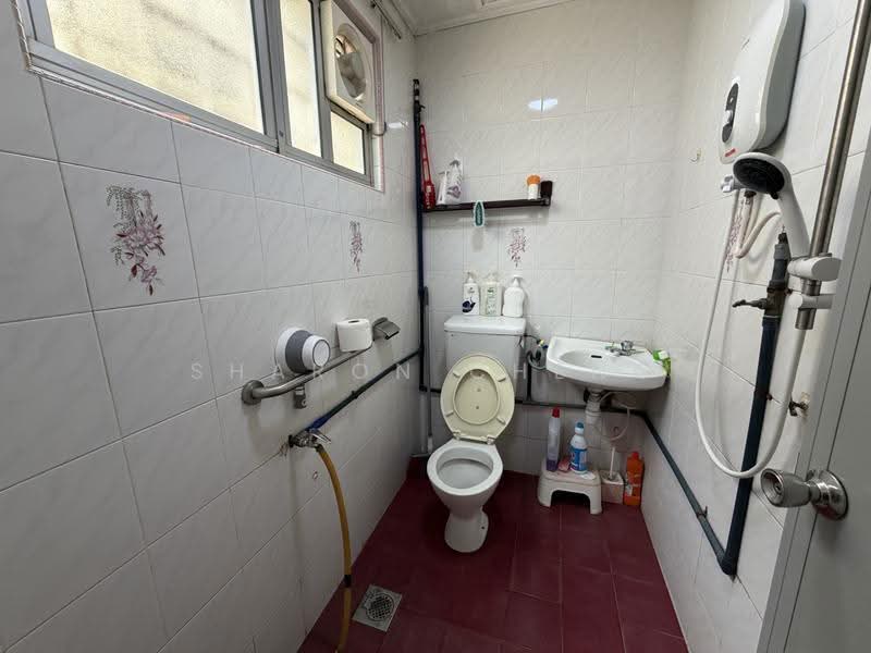 Rumah Teres 2-Tingkat untuk Disewa di Bandar Sri Damansara (Selangor) - Sharon Cheng - Bathroom - PropertyGuru.com.my