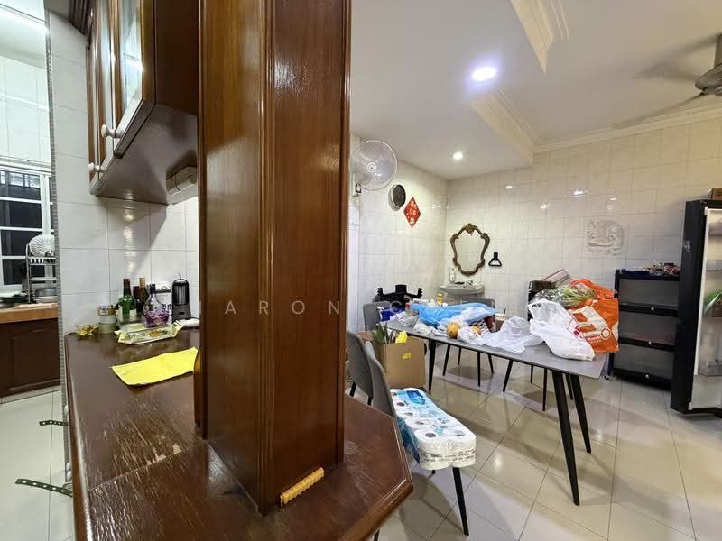 Rumah Teres 2-Tingkat untuk Disewa di Bandar Sri Damansara (Selangor) - Sharon Cheng - Kitchen - PropertyGuru.com.my