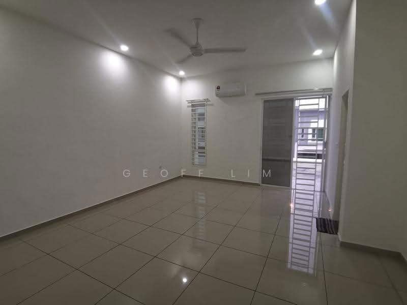 Rumah Teres 2-Tingkat untuk Disewa di Bandar Sri Sendayan (Negeri Sembilan) - Geoff Lim - Living Room - PropertyGuru.com.my