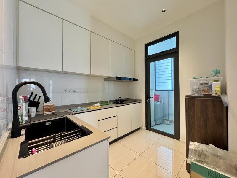Condominium for Rent at Queens Residences Q1 @ Queens Waterfront - Kelvin Toh - Kitchen - PropertyGuru.com.my
