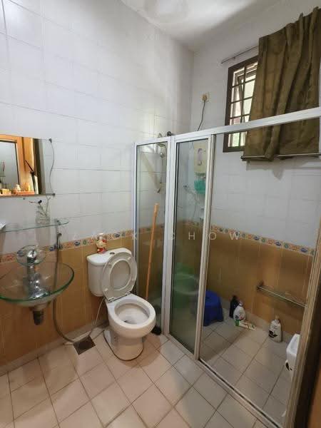 Rumah Teres 1-Tingkat untuk Dijual di Taman Molek (Johor Bahru) - Zack Chow - Bathroom - PropertyGuru.com.my