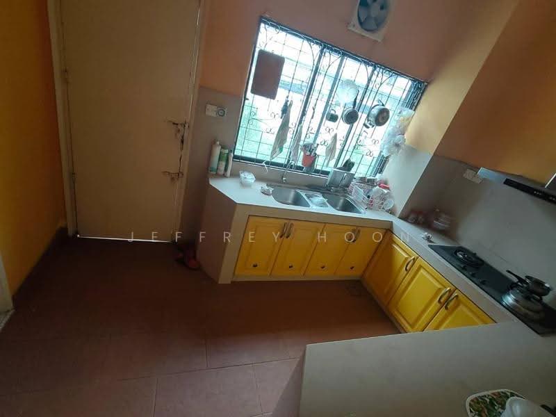 Rumah Berkembar untuk Dijual di Taman Paramount (Petaling Jaya) - Jeffrey Hoon - Kitchen - PropertyGuru.com.my