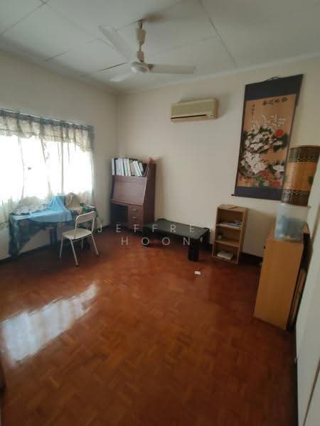 Rumah Berkembar untuk Dijual di Taman Paramount (Petaling Jaya) - Jeffrey Hoon - Study - PropertyGuru.com.my
