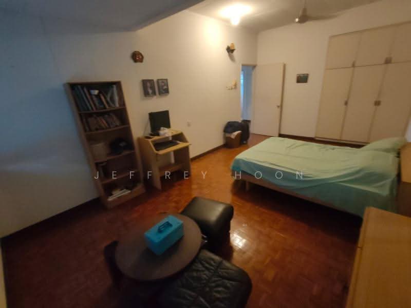 Rumah Berkembar untuk Dijual di Taman Paramount (Petaling Jaya) - Jeffrey Hoon - Bedroom - PropertyGuru.com.my