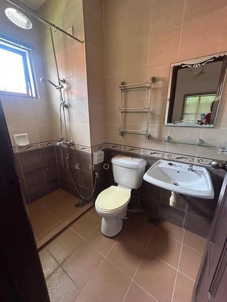 Bungalow House untuk Disewa di Leisure Farm (Gelang Patah) - Khoo . - Bathroom - PropertyGuru.com.my