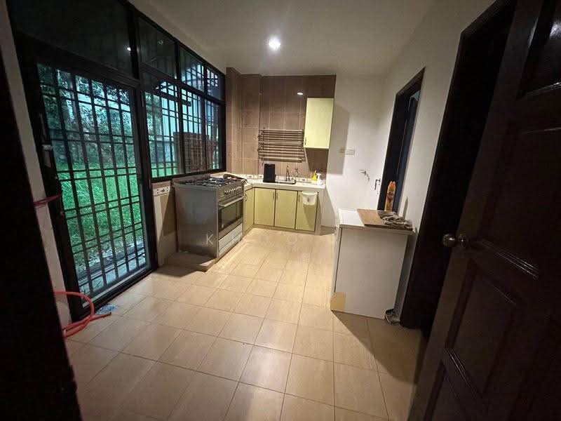 Bungalow House untuk Disewa di Leisure Farm (Gelang Patah) - Khoo . - Kitchen - PropertyGuru.com.my