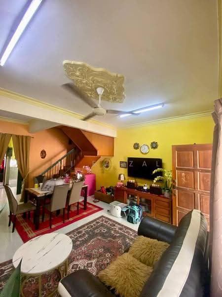 Terraced House for Sale in Bandar Tasik Puteri (Rawang) - Ai Faizal - Living Room - PropertyGuru.com.my