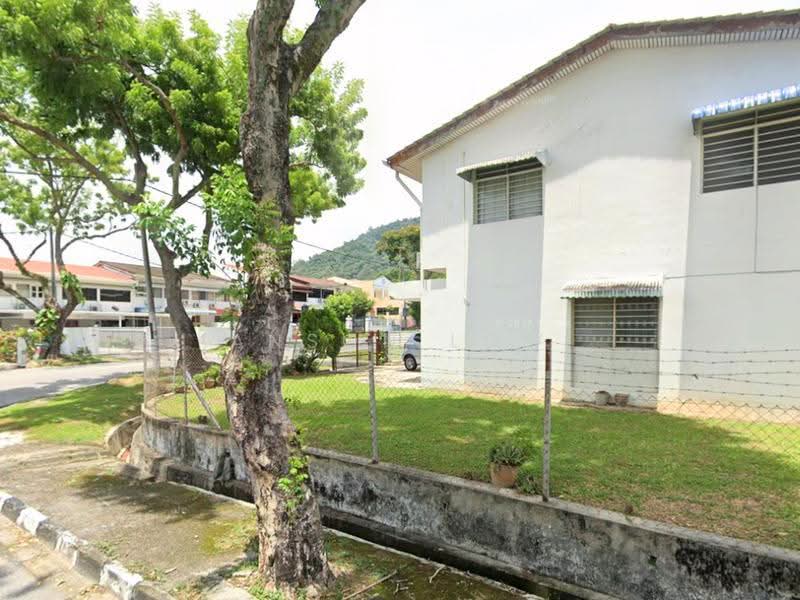 Terraced House for Sale in Island Glades (Jelutong) - Anson Low - Exterior - PropertyGuru.com.my
