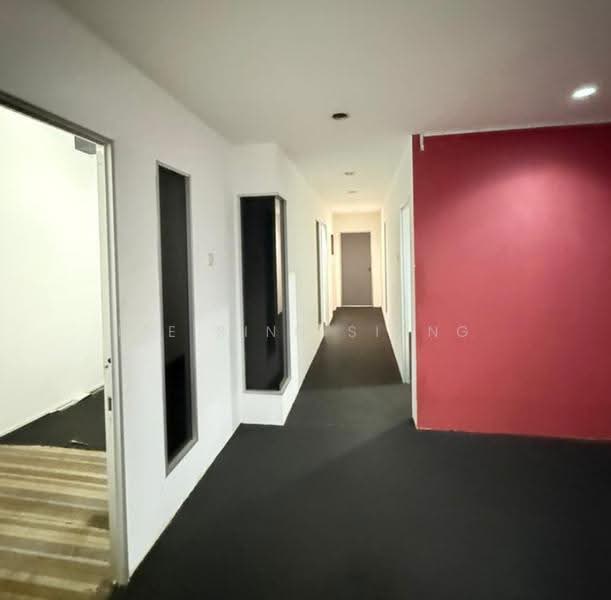 Office for Rent in Rawang (Selangor) - Lee Sing Siong - Corridor - PropertyGuru.com.my