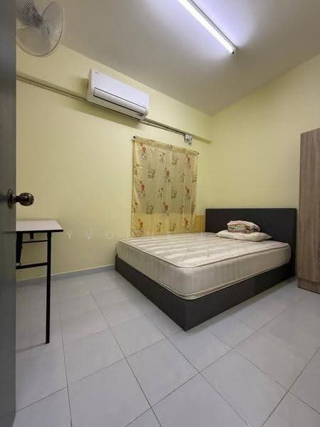 Service Residence for Sale at Sri Kenari Apartment - Yvonne Lim - Bedroom - PropertyGuru.com.my