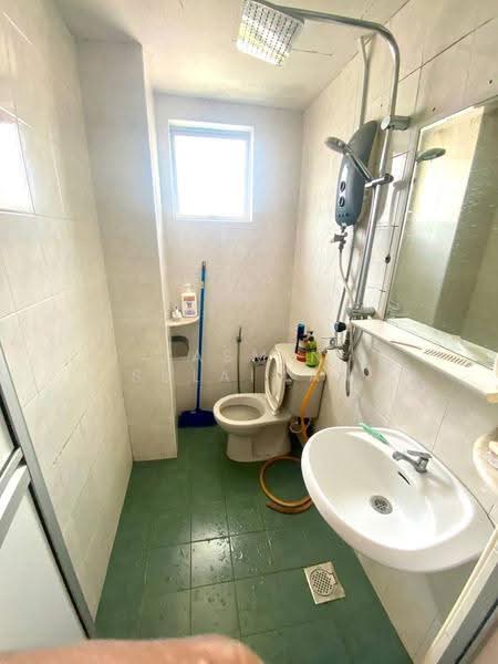 Kondominium untuk Dijual di D'Casa Condominium - Yasmin Sulaiman - Bathroom - PropertyGuru.com.my