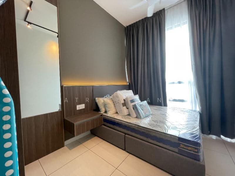 Condominium for Rent at Queens Residences Q1 @ Queens Waterfront - Patrick Tang - Bedroom - PropertyGuru.com.my
