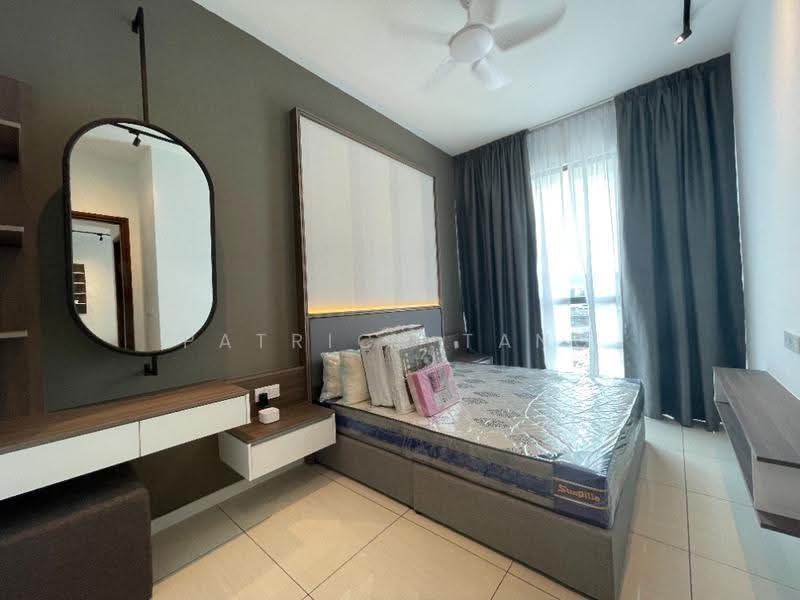 Condominium for Rent at Queens Residences Q1 @ Queens Waterfront - Patrick Tang - Bedroom - PropertyGuru.com.my