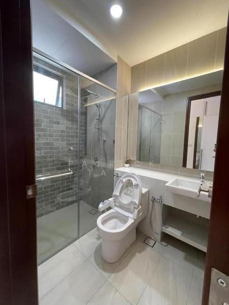 Condominium for Rent at Queens Residences Q1 @ Queens Waterfront - Patrick Tang - Bathroom - PropertyGuru.com.my