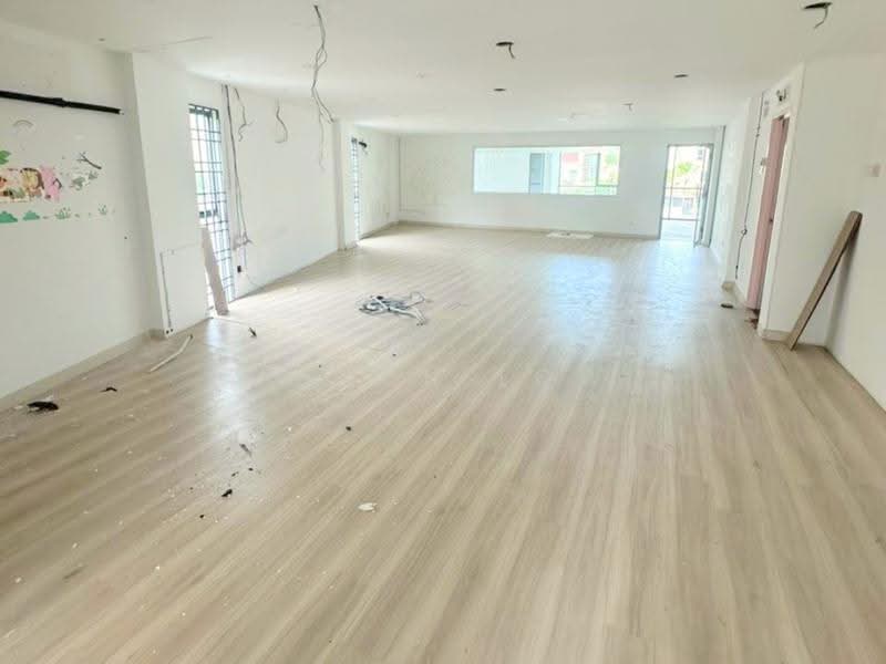 Shop / Office for Sale in Bay Avenue (Bayan Lepas) - Anson Low - Interior - PropertyGuru.com.my