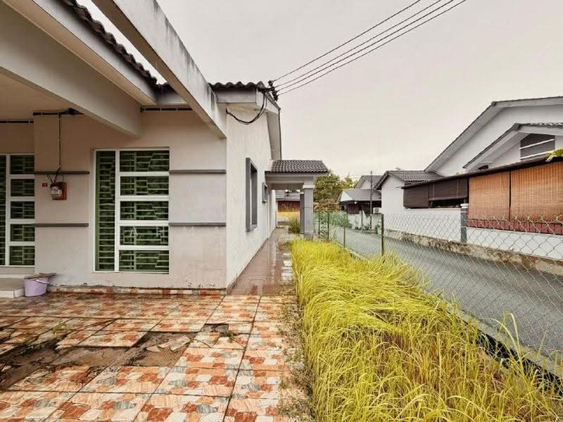 Rumah Teres 1-Tingkat untuk Dijual di Taman Bukit Katil Damai (Bukit Katil) - Ahmad Faizal Basri - Exterior - PropertyGuru.com.my