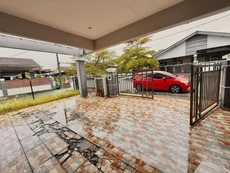 Rumah Teres 1-Tingkat untuk Dijual di Taman Bukit Katil Damai (Bukit Katil) - Ahmad Faizal Basri - Exterior - PropertyGuru.com.my