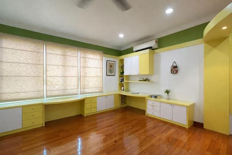 Kedai untuk Dijual di Taman Nusa Bestari (Iskandar Puteri (Nusajaya)) - Phang Elainne - Study - PropertyGuru.com.my