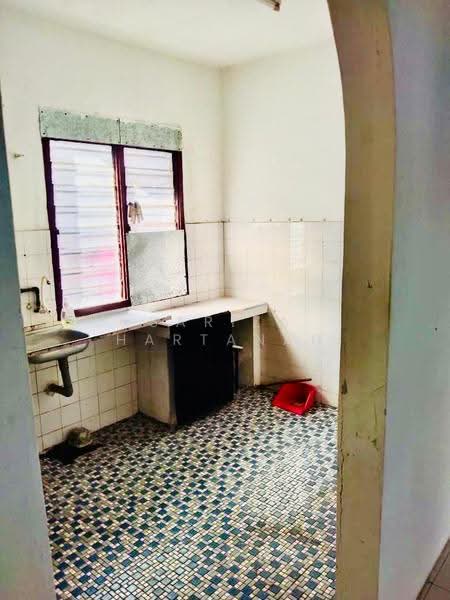 Rumah Teres 2-Tingkat untuk Dijual di Chemor (Perak) - Sariza Hartanah - Kitchen - PropertyGuru.com.my
