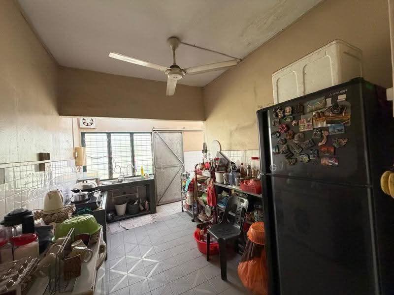 2-storey Terraced House for Sale in Taman Daya (Kepong) - Coyee Wong - Kitchen - PropertyGuru.com.my