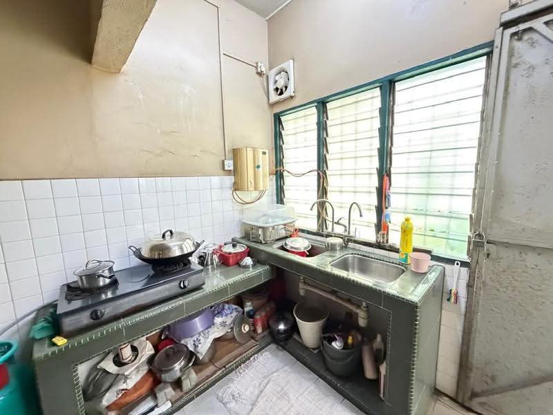 2-storey Terraced House for Sale in Taman Daya (Kepong) - Coyee Wong - Kitchen - PropertyGuru.com.my