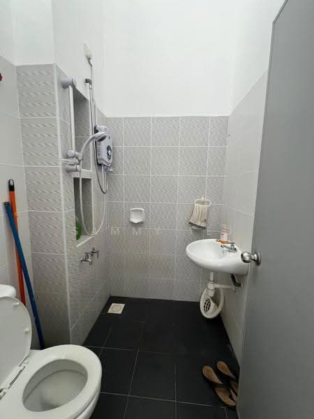 Rumah Teres 2-Tingkat untuk Dijual di Setia Eco Village (Gelang Patah) - SAMMY TEO - Bathroom - PropertyGuru.com.my