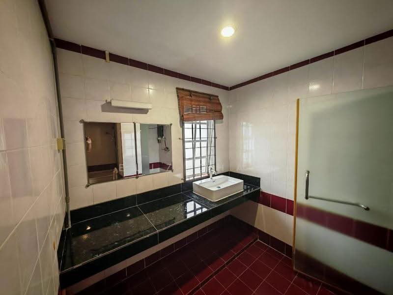 Rumah Teres 2-Tingkat untuk Dijual di Bandar Sri Damansara (Selangor) - Eliz Chan - Bathroom - PropertyGuru.com.my