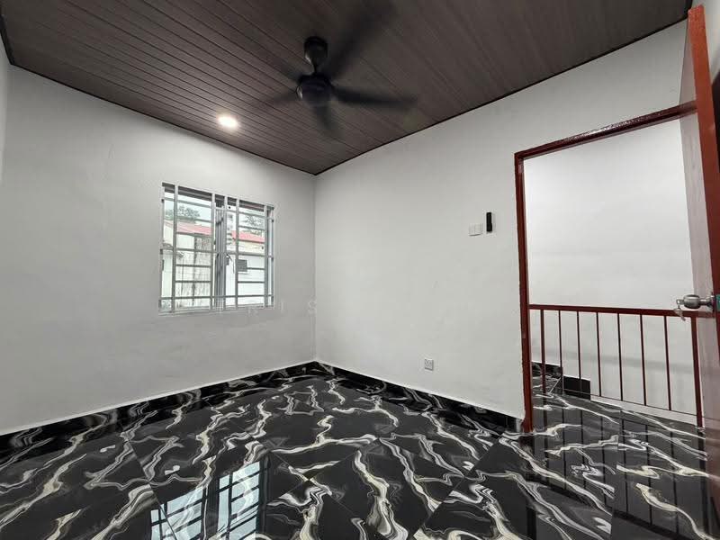 2-storey Terraced House for Sale in Rawang Perdana 1 (Rawang) - Tris Jong - Interior - PropertyGuru.com.my
