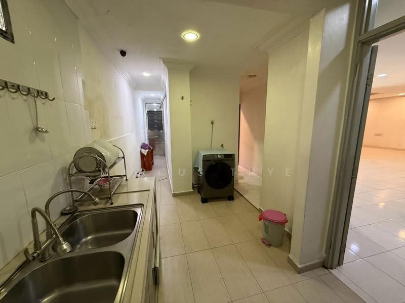 2-storey Terraced House for Sale in Bukit Indah (Iskandar Puteri (Nusajaya)) - Marcus Thye - Kitchen - PropertyGuru.com.my
