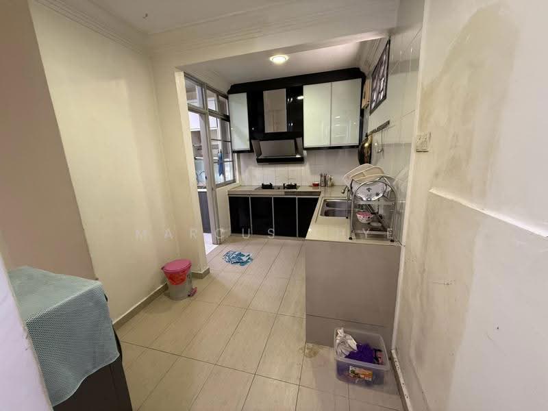 2-storey Terraced House for Sale in Bukit Indah (Iskandar Puteri (Nusajaya)) - Marcus Thye - Kitchen - PropertyGuru.com.my