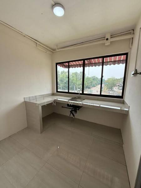 Rumah Flat untuk Dijual di Bandar Selesa Jaya - Zen Wong - Kitchen - PropertyGuru.com.my