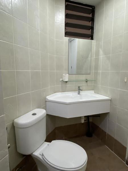 Kondominium untuk Disewa di Casa Tropicana - TH Lee - Bathroom - PropertyGuru.com.my
