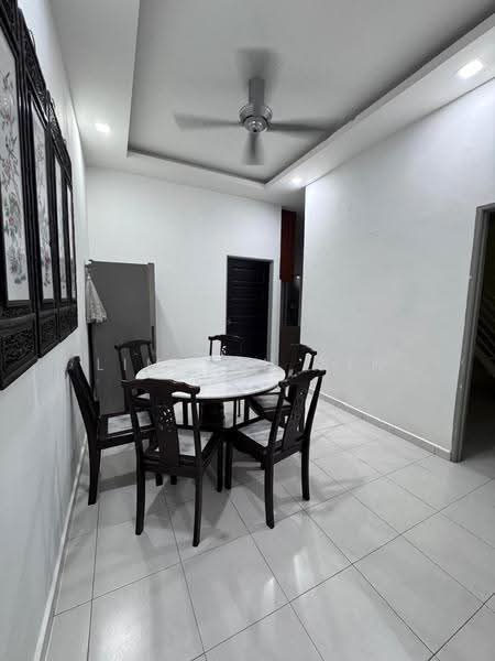 1.5-storey Terraced House for Rent in Simpang Ampat (Penang) - Lim Keh Sin - Dining Room - PropertyGuru.com.my