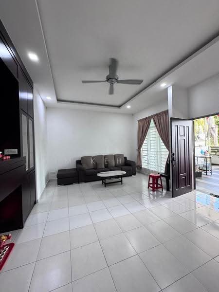 1.5-storey Terraced House for Rent in Simpang Ampat (Penang) - Lim Keh Sin - Living Room - PropertyGuru.com.my