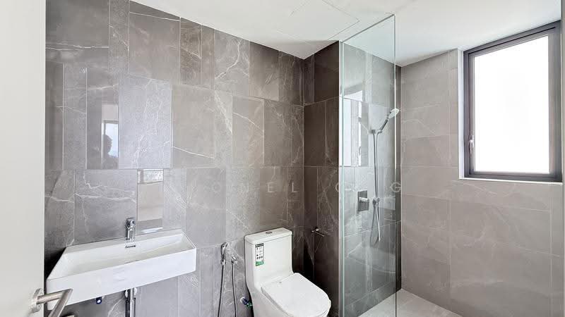 Pangsapuri untuk Dijual di Sfera - Llionel Ong - Bathroom - PropertyGuru.com.my