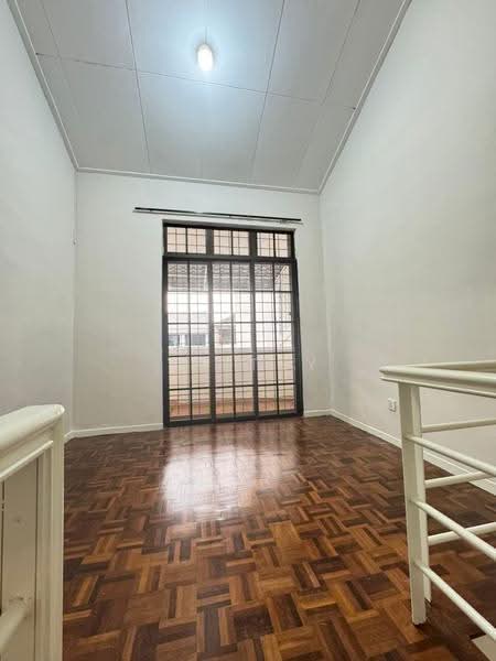 Rumah Teres 2-Tingkat untuk Disewa di Taman Desa Tebrau (Tebrau) - YY Tey - Interior - PropertyGuru.com.my