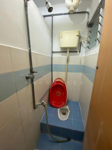 Rumah Flat untuk Disewa di PPR Kampung Baru Air Panas - Aaron Ong - Bathroom - PropertyGuru.com.my