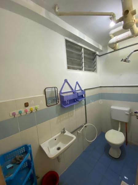 Rumah Flat untuk Disewa di PPR Kampung Baru Air Panas - Aaron Ong - Bathroom - PropertyGuru.com.my