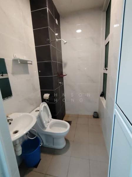 Service Residence for Sale at D'carlton (Residensi Seri Mega) - Johnson Chong - Bathroom - PropertyGuru.com.my