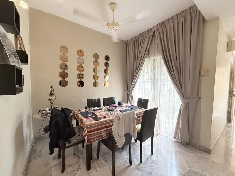 2-storey Terraced House for Sale in Putra Heights (Subang Jaya) - Kenix Lee - Dining Room - PropertyGuru.com.my