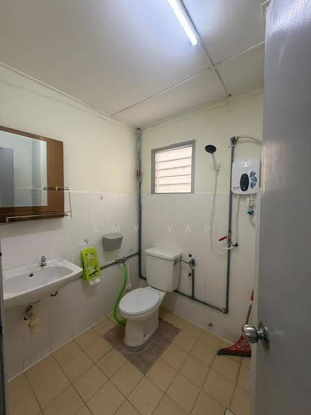 Pangsapuri untuk Disewa di Astana Square - Amy Yap - Bathroom - PropertyGuru.com.my