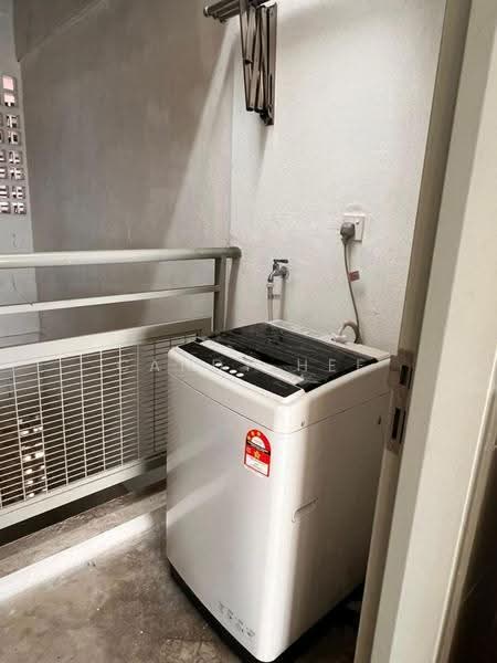 Kediaman Servis untuk Disewa di Trio Permai - Candy Hee - Balcony - PropertyGuru.com.my
