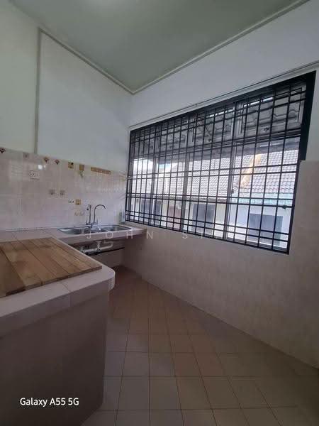 2.5-storey Terraced House for Sale in Taman Pulai Utama (Skudai) - John Sia - Kitchen - PropertyGuru.com.my