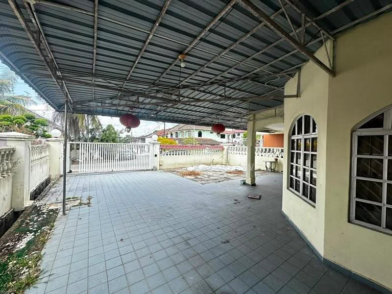 Semi-Detached House for Sale in Taman Skudai Baru (Skudai) - Eva Siow - Exterior - PropertyGuru.com.my