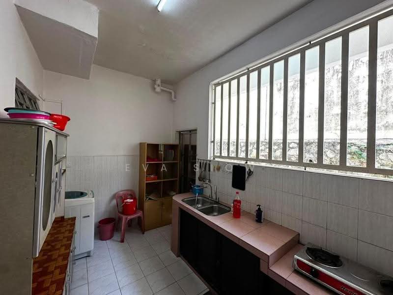 Semi-Detached House for Sale in Taman Skudai Baru (Skudai) - Eva Siow - Kitchen - PropertyGuru.com.my