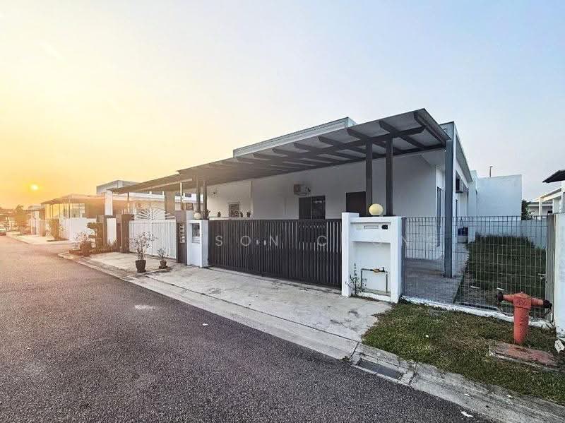 Rumah Kluster untuk Dijual di Kangkar Pulai (Skudai) - Johnson Chong - Exterior - PropertyGuru.com.my