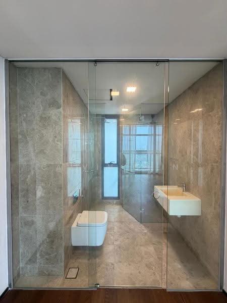 Kondominium untuk Dijual di The Fennel - calvin Chin - Bathroom - PropertyGuru.com.my