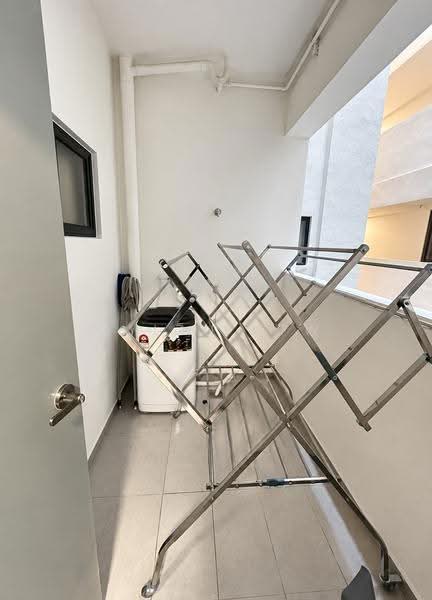 Kediaman Servis untuk Disewa di Sinaran @ Utropolis - Dylan Low - Balcony - PropertyGuru.com.my
