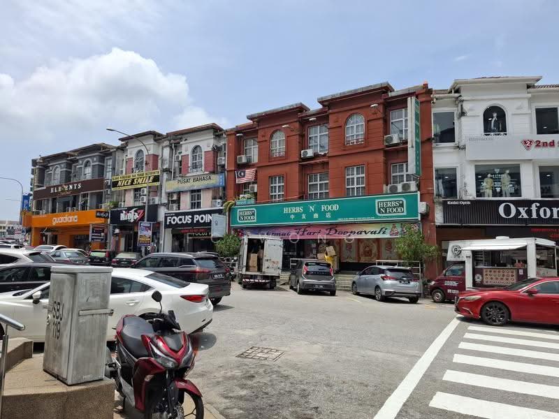 Shop for Rent in Taipan Business Centre (Subang Jaya) - FC Wong - Exterior - PropertyGuru.com.my